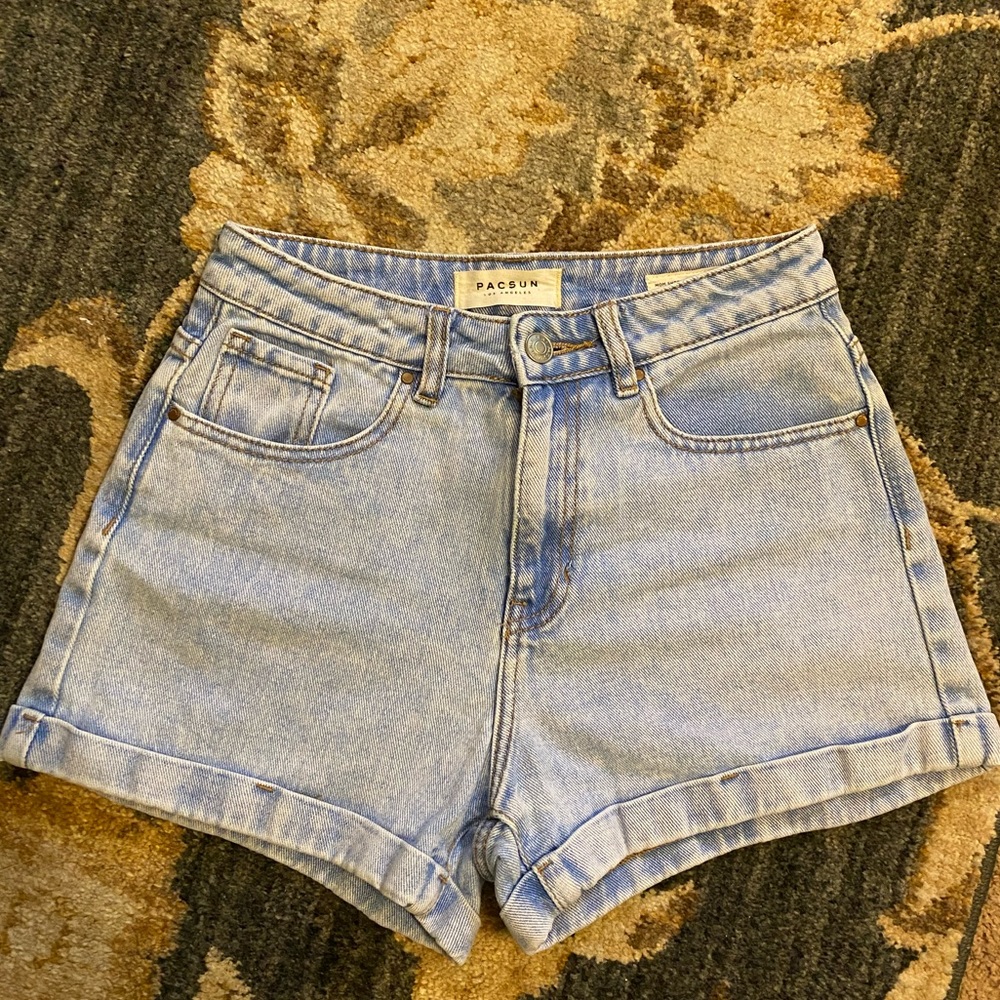 MOM SHORT